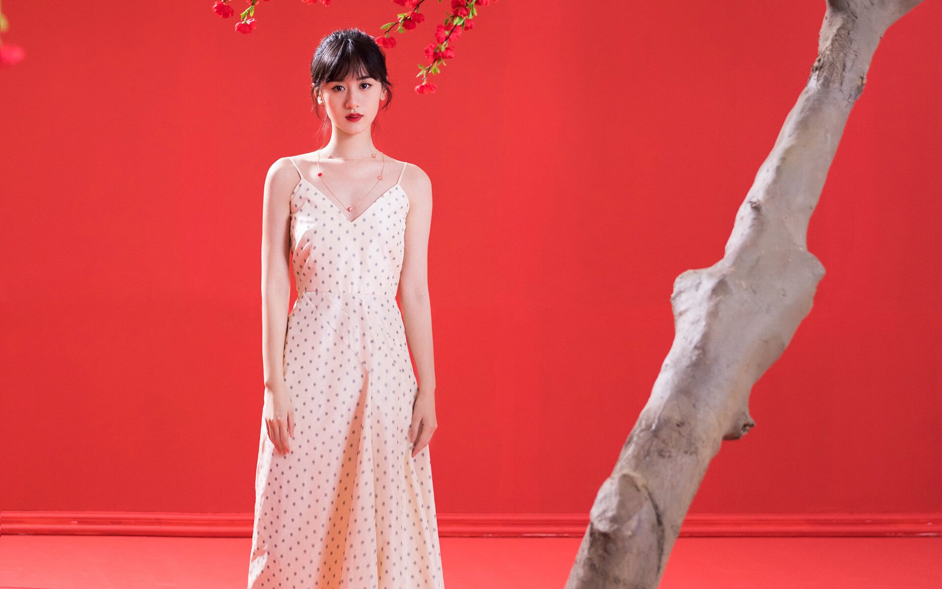 球队是否根据战术回合数配置换人节点，足球战术换人